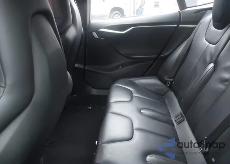 2015 Tesla Model S 70D/85D/P85D z USA, uszkodzony, nr VIN 5YJSA1E28FF109175